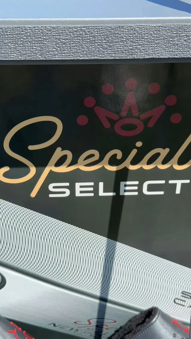 🔥 Super Promo! 🔥
Scotty Cameron Select Plus 2023 a soli 399€!
Eleganza e precisione in ogni putt. Non lasciartelo scappare! 🏌️‍♂️ #scottycameron #putter #titleist